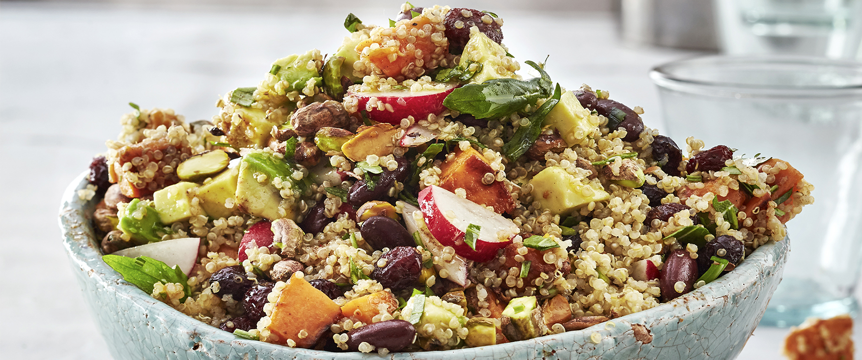 Quinoa-Salat mit Süßkartoffeln