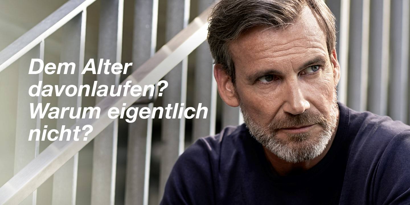 Orthomol chondroplus - Älterer Mann nachdenklich Orthomol chondroplus - Älterer Mann nachdenklich