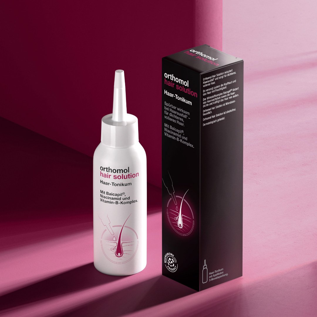 Orthomol Hair Solution ist ein Kosmetikum bei Haarausfall und für dichteres, volleres Haar. Orthomol Hair Solution ist ein Kosmetikum bei Haarausfall und für dichteres, volleres Haar.